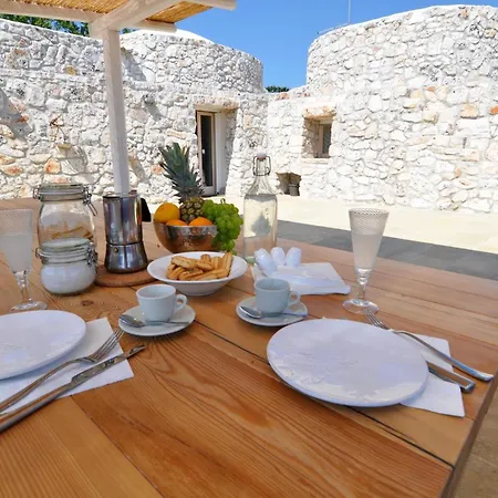 Trullo Quercervo With Private Pool אוסטוני